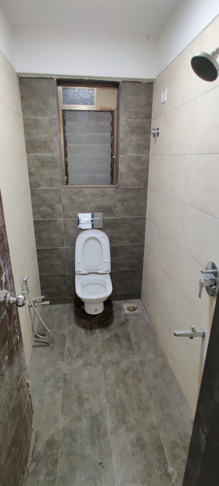 3 BHK Semi Furnished in MAK Mariano , Prabhadevi